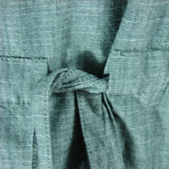 Gray Chambray Cabela's Dress Long Sleeve  Med NWT new light weight outdoor ready - Picture 12 of 16